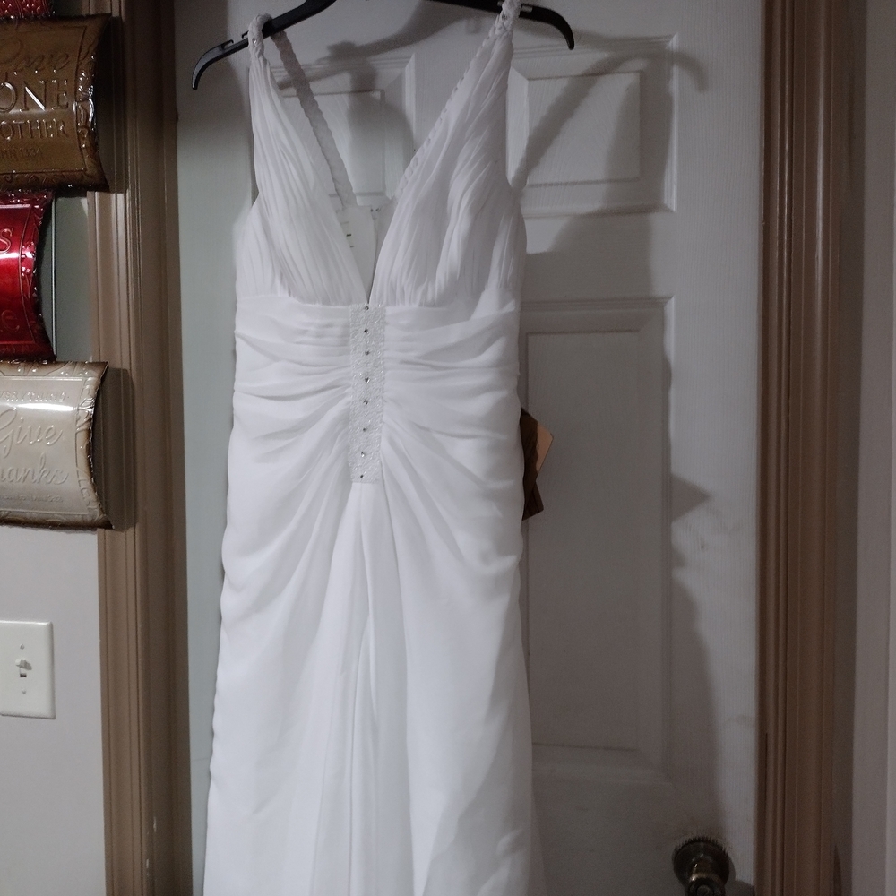 Elegant White Wedding Dress